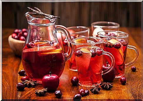 Christmas fruit punch, one of the Christmas drinks