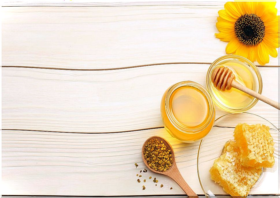 honey to rejuvenate the skin