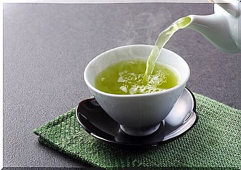 The simplest way to benefit from green tea is simply to brew it.