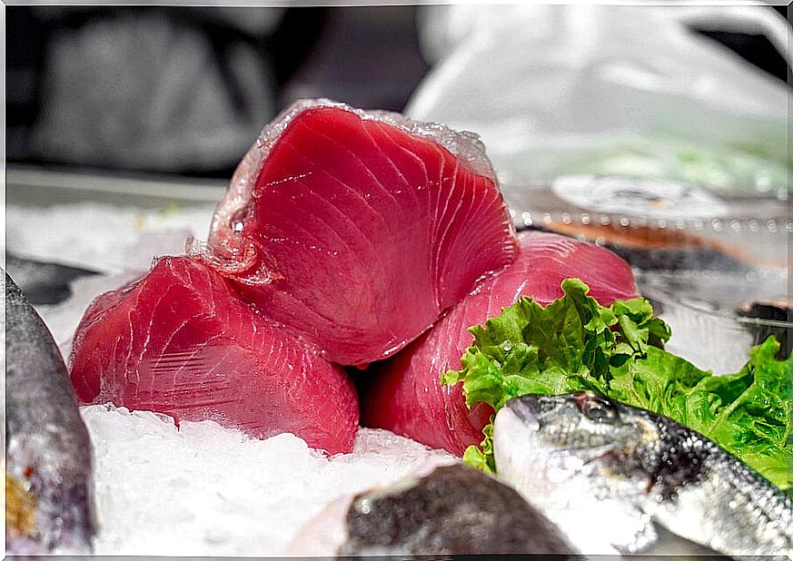 Can you eat raw tuna?