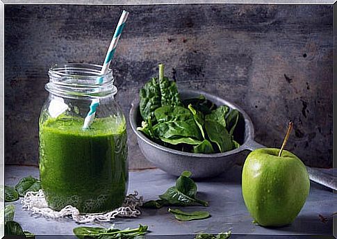 Fresh cucumber smoothie in a jar