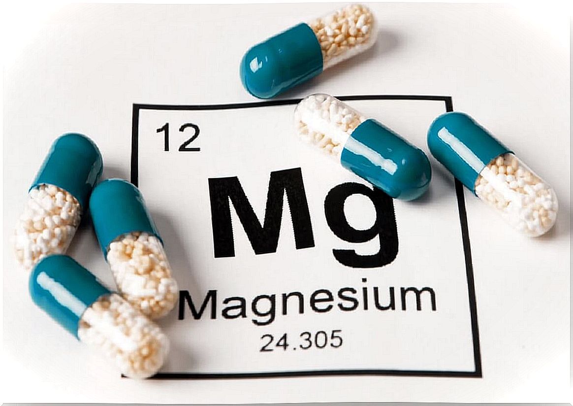 What are the symptoms of a lack of magnesium?